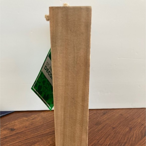 St. Patricks Day Wooden Frame With Shamrock Country Primitive Decor Wall Hanging - Picture 6 of 10